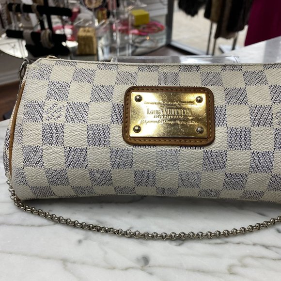LOUIS VUITTON Damier Ebony Eva Clutch